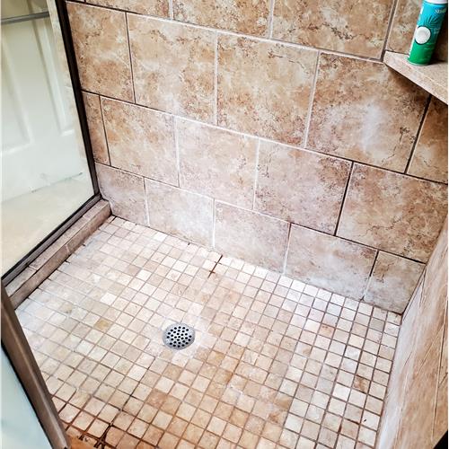 groutlife:ceramic (tile and grout) before service