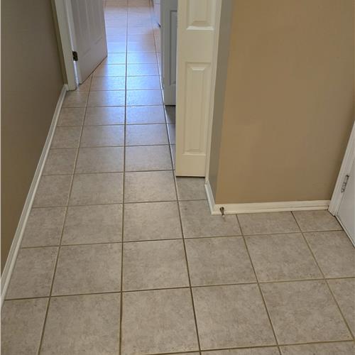 Ceramic (tile and grout) before service